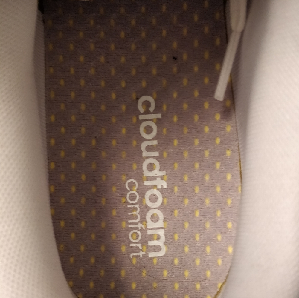 Adidas - Picture 2 of 4